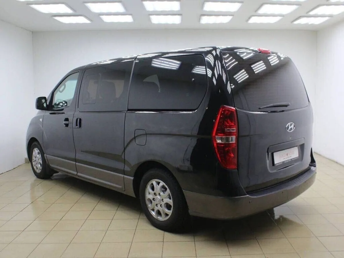 Hyundai H-1