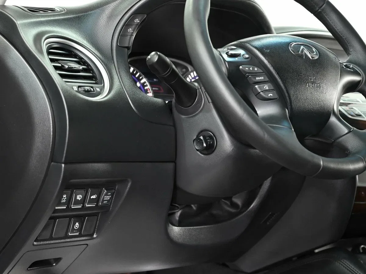 Infiniti JX