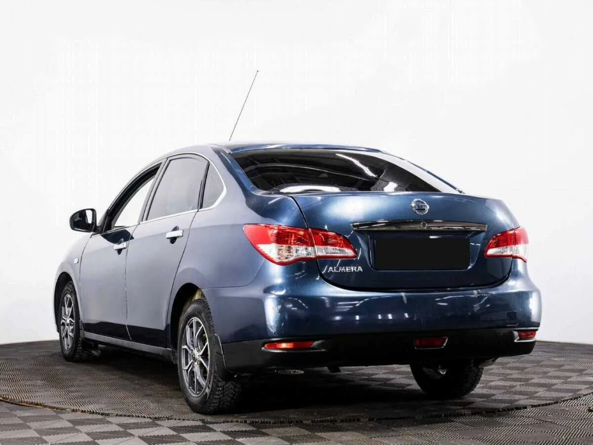 Nissan Almera