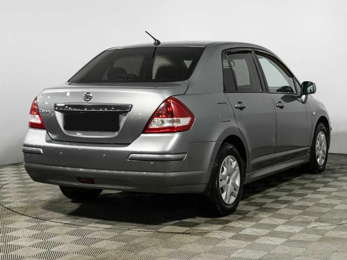 Nissan Tiida