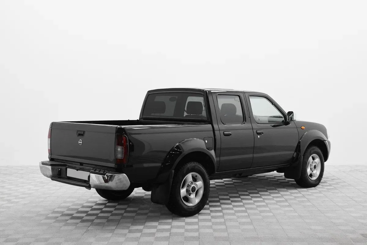 Nissan NP300