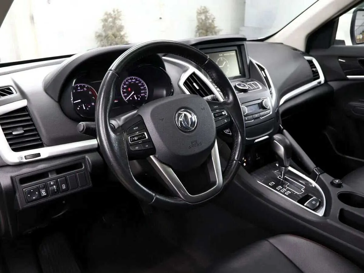 Dongfeng AX7