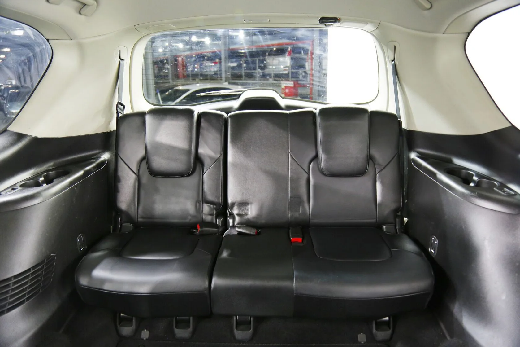 Infiniti QX56