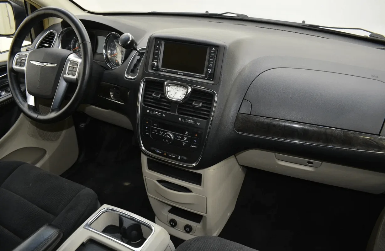 Chrysler Town &amp; Country