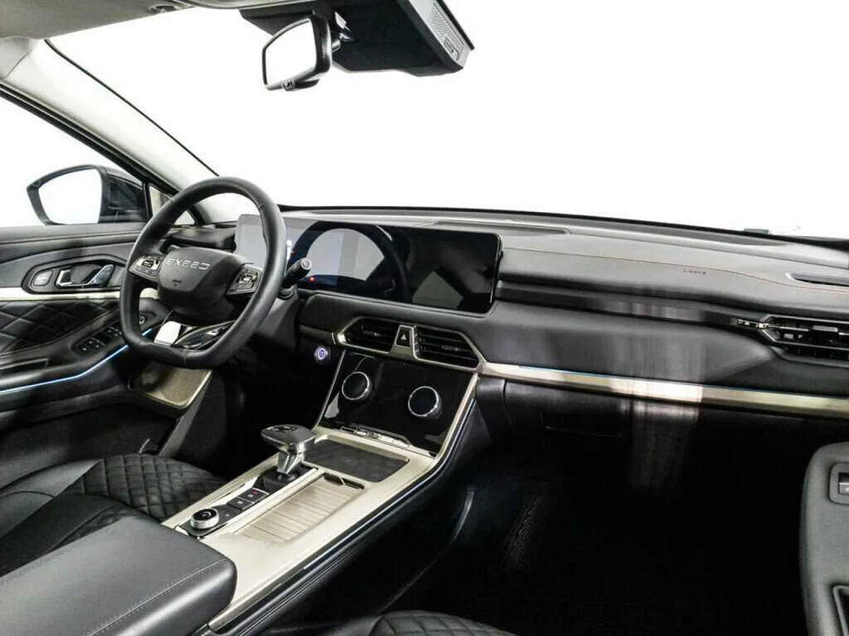 Exeed TXL