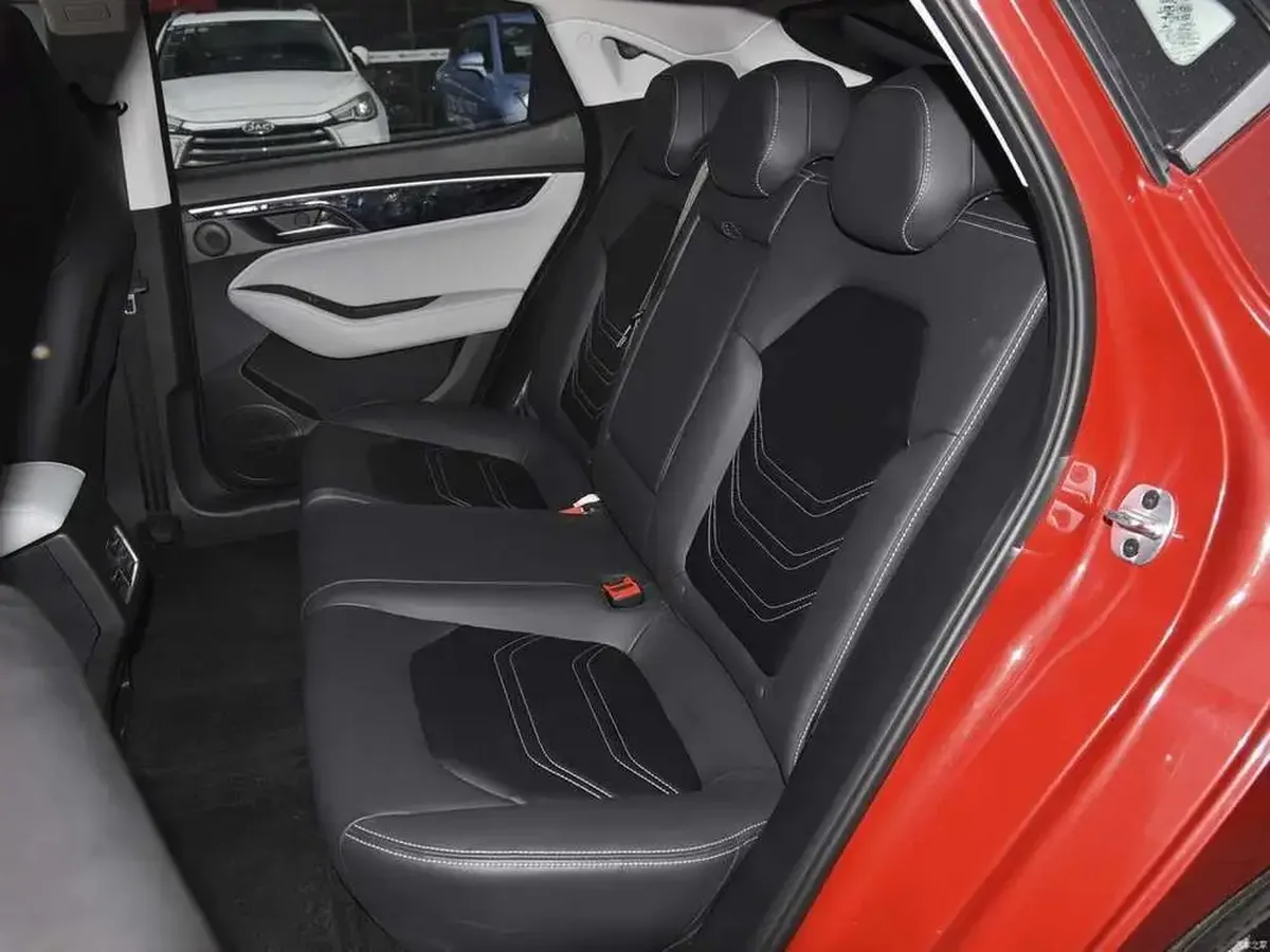 JAC J7