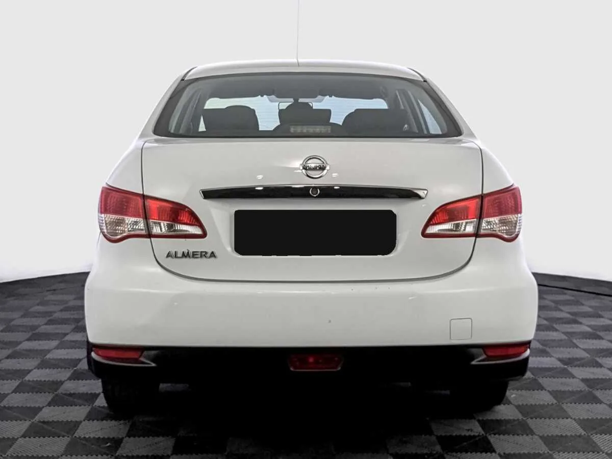Nissan Almera