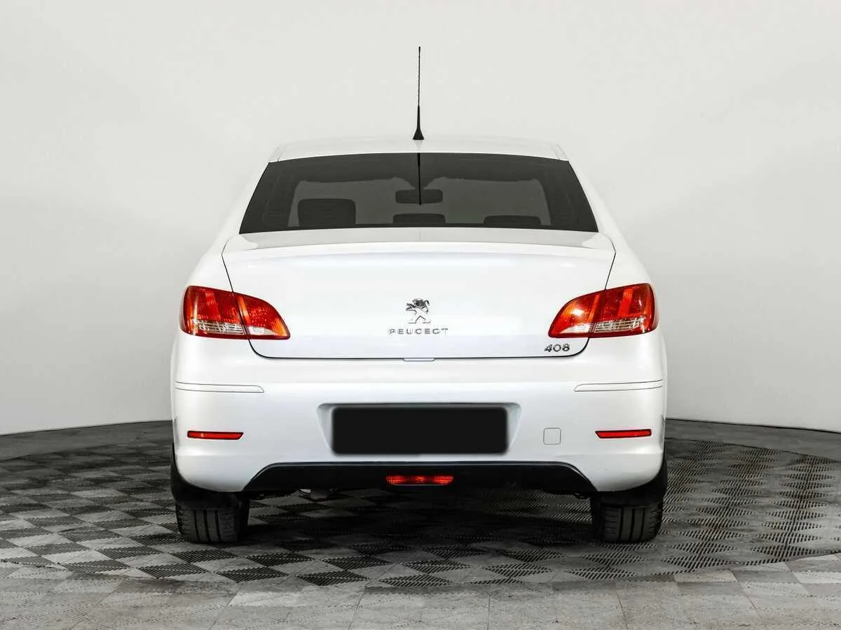 Peugeot 408
