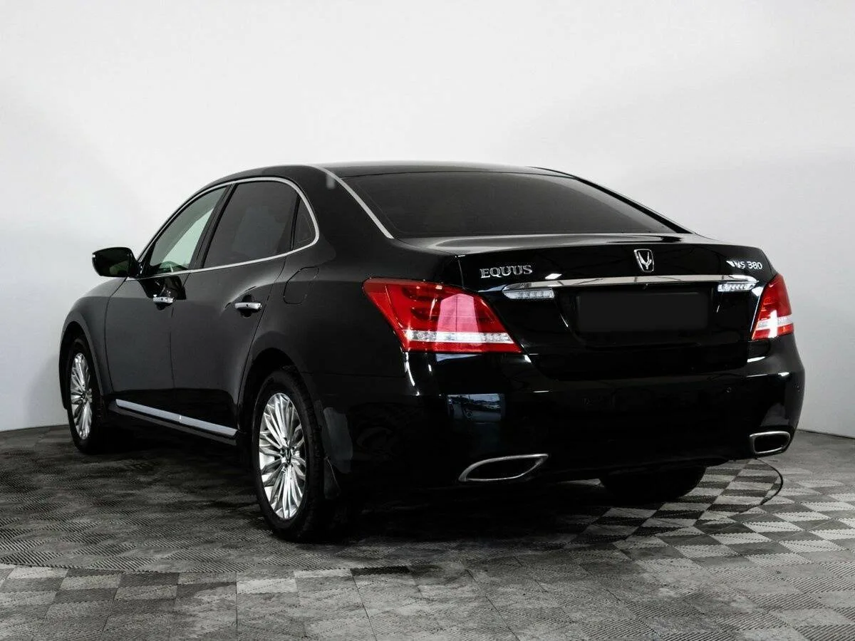 Hyundai Equus