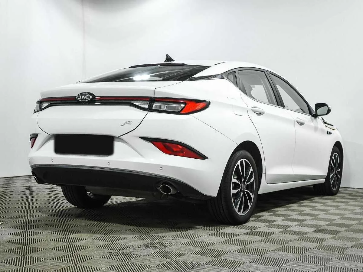 JAC J7