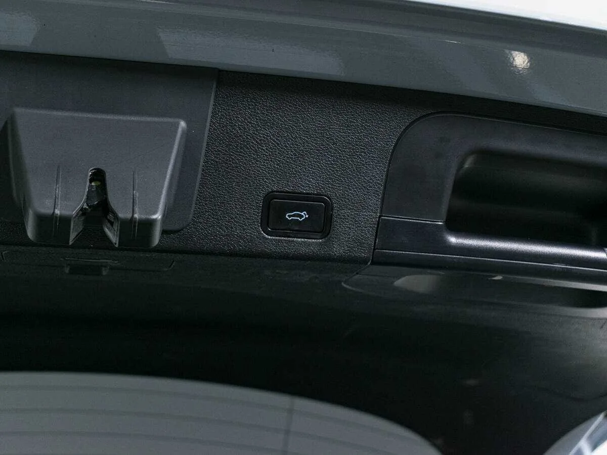 Geely Tugella