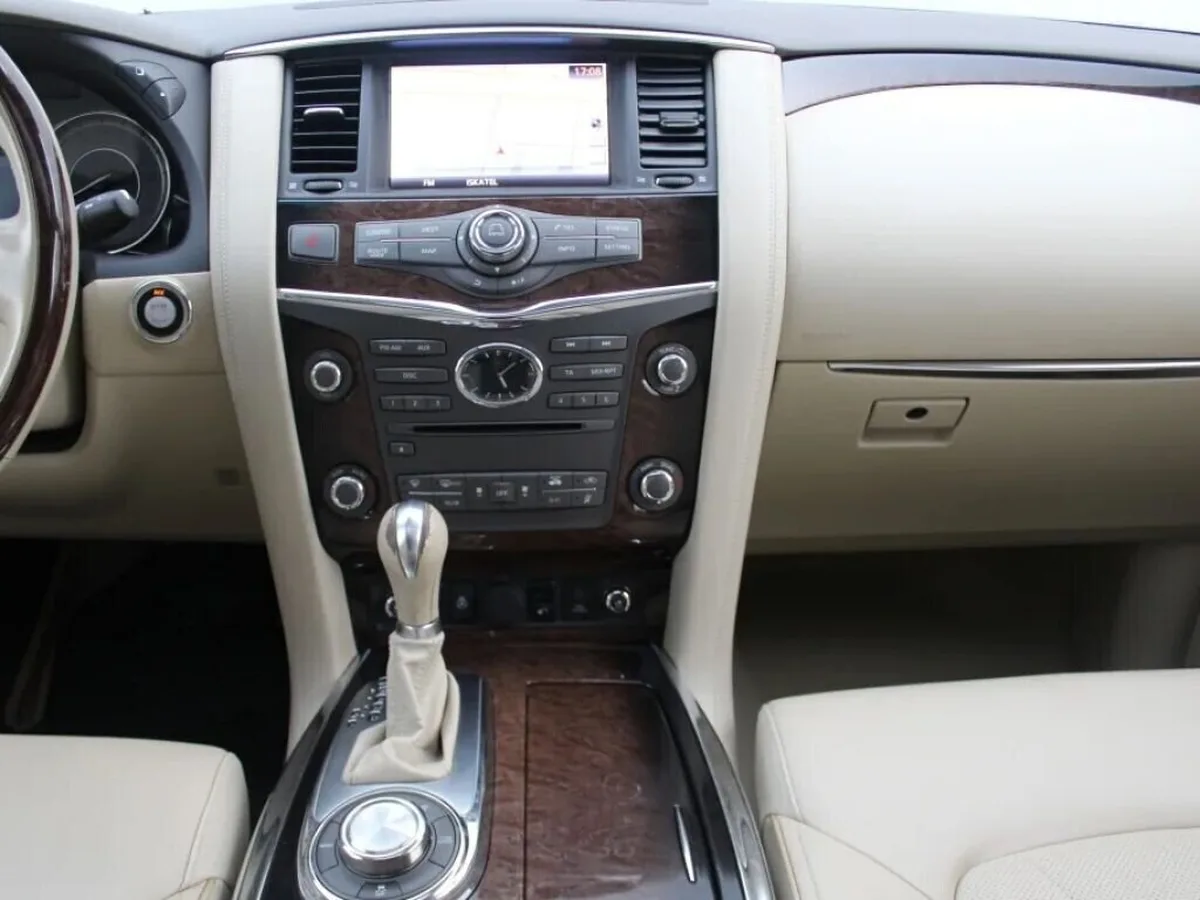 Infiniti QX56