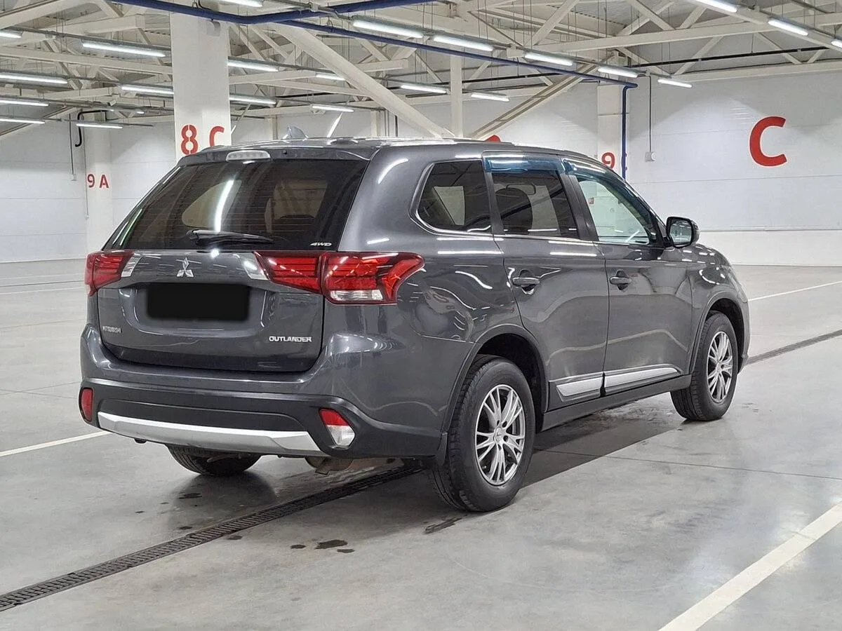 Mitsubishi Outlander