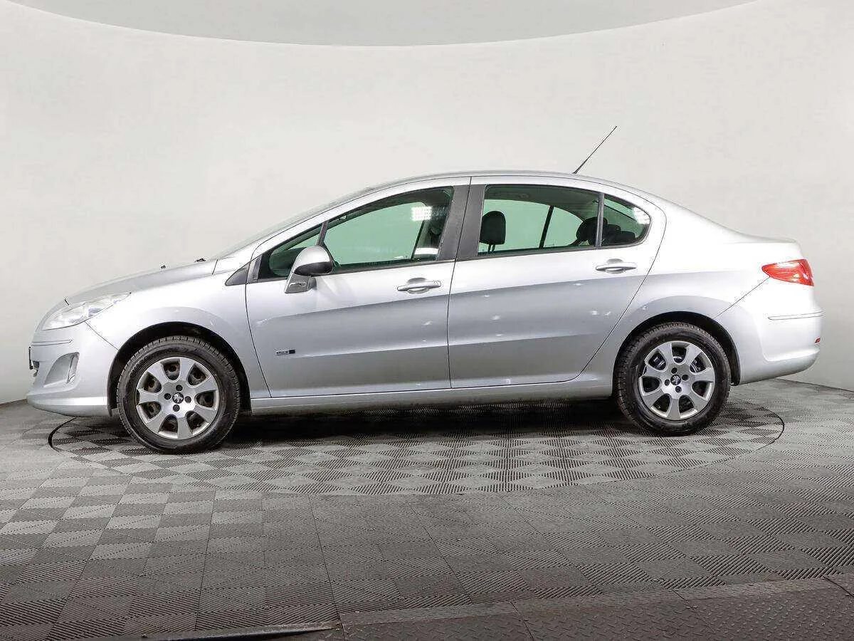 Peugeot 408