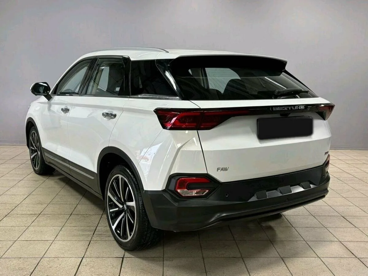 FAW Bestune T77