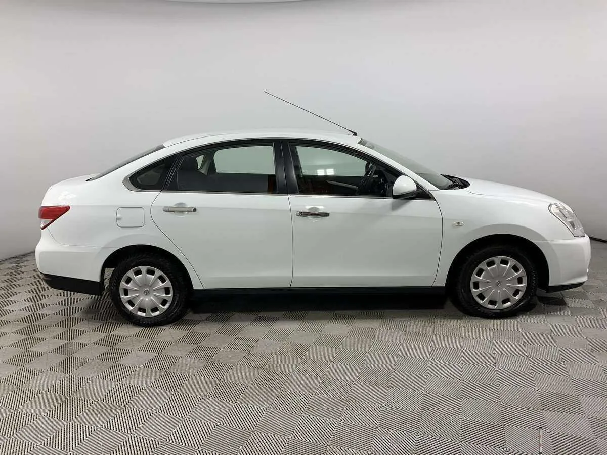 Nissan Almera