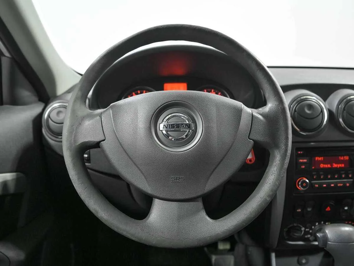 Nissan Almera