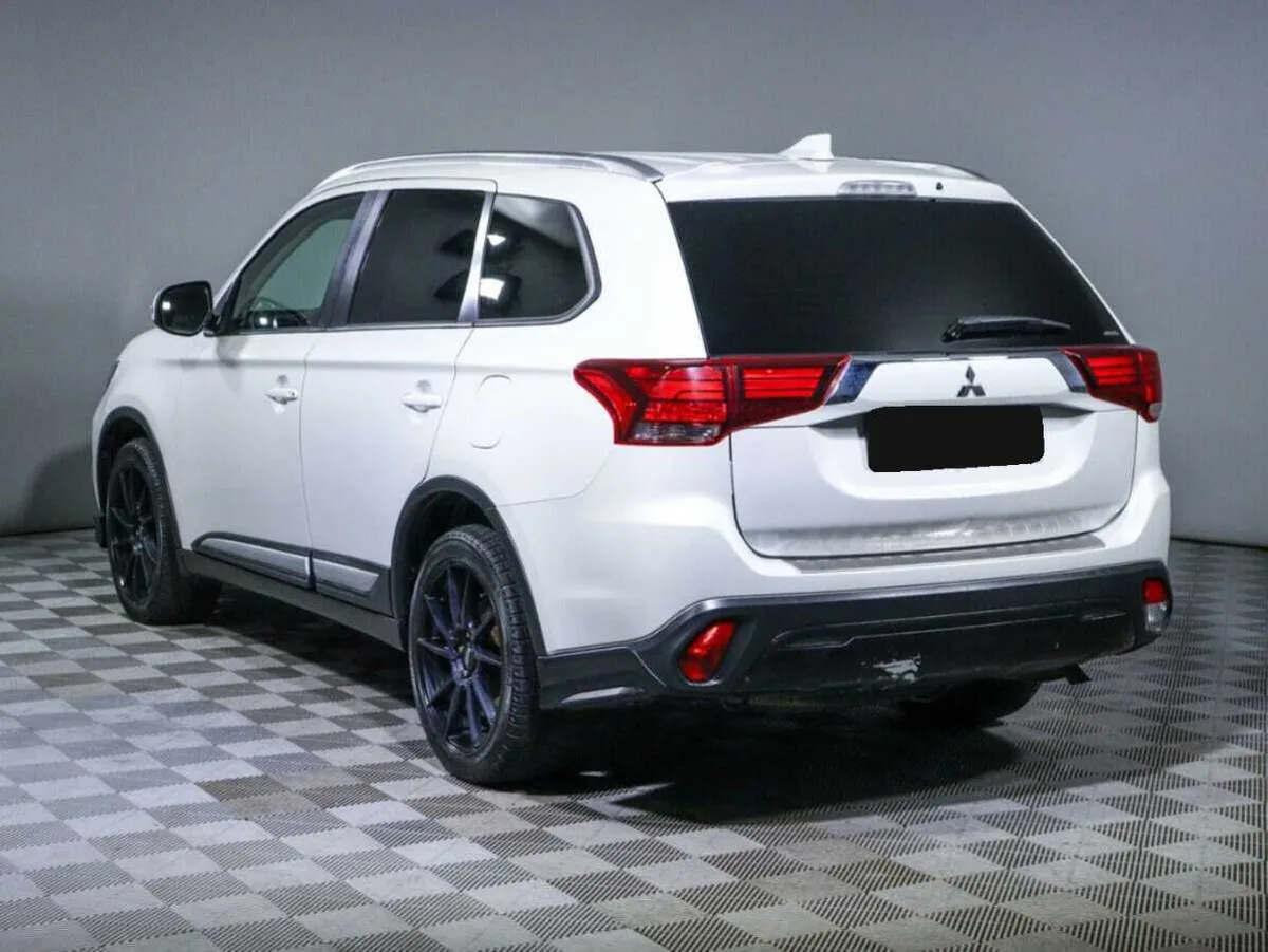 Mitsubishi Outlander