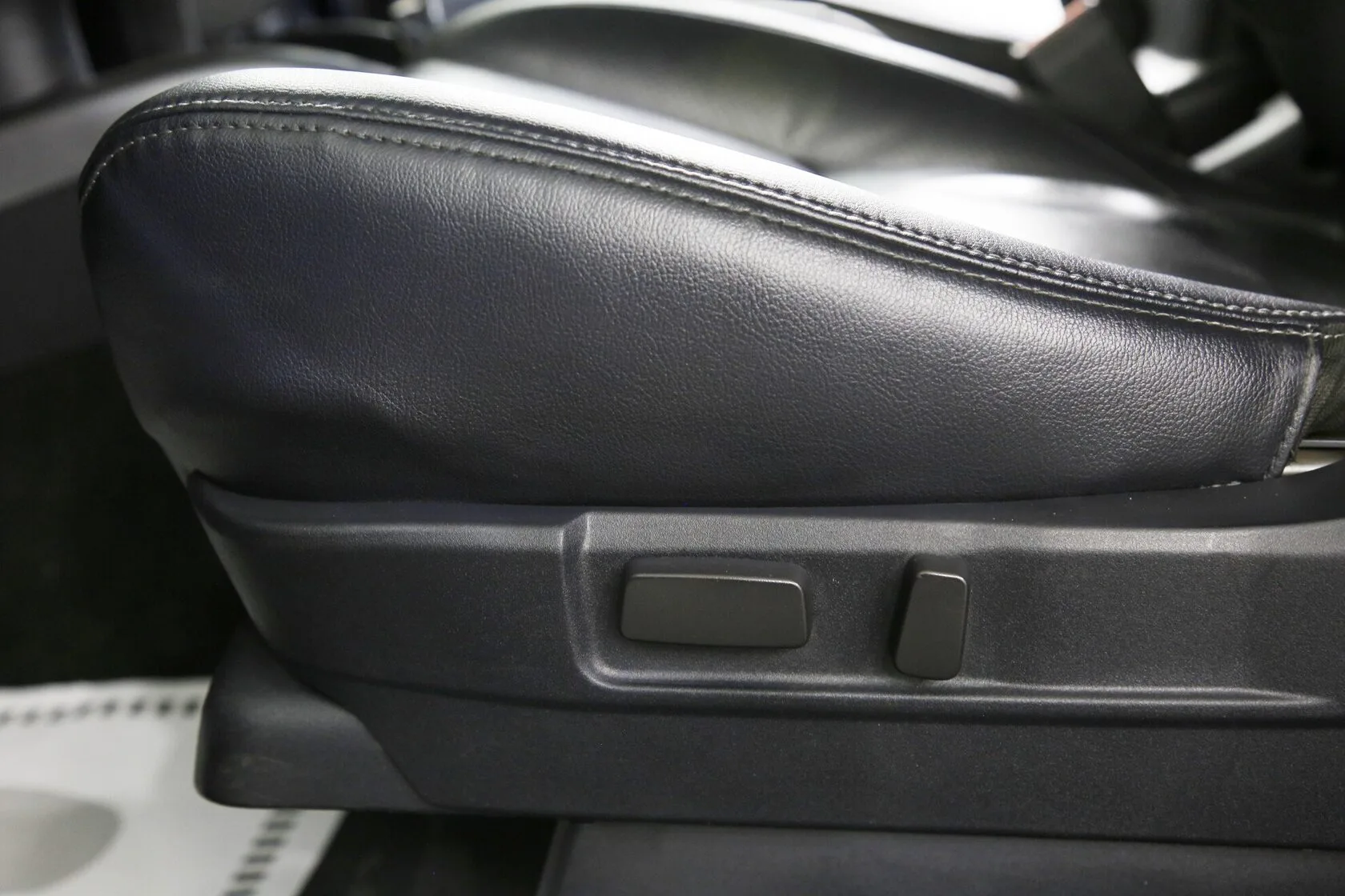 Peugeot 4007