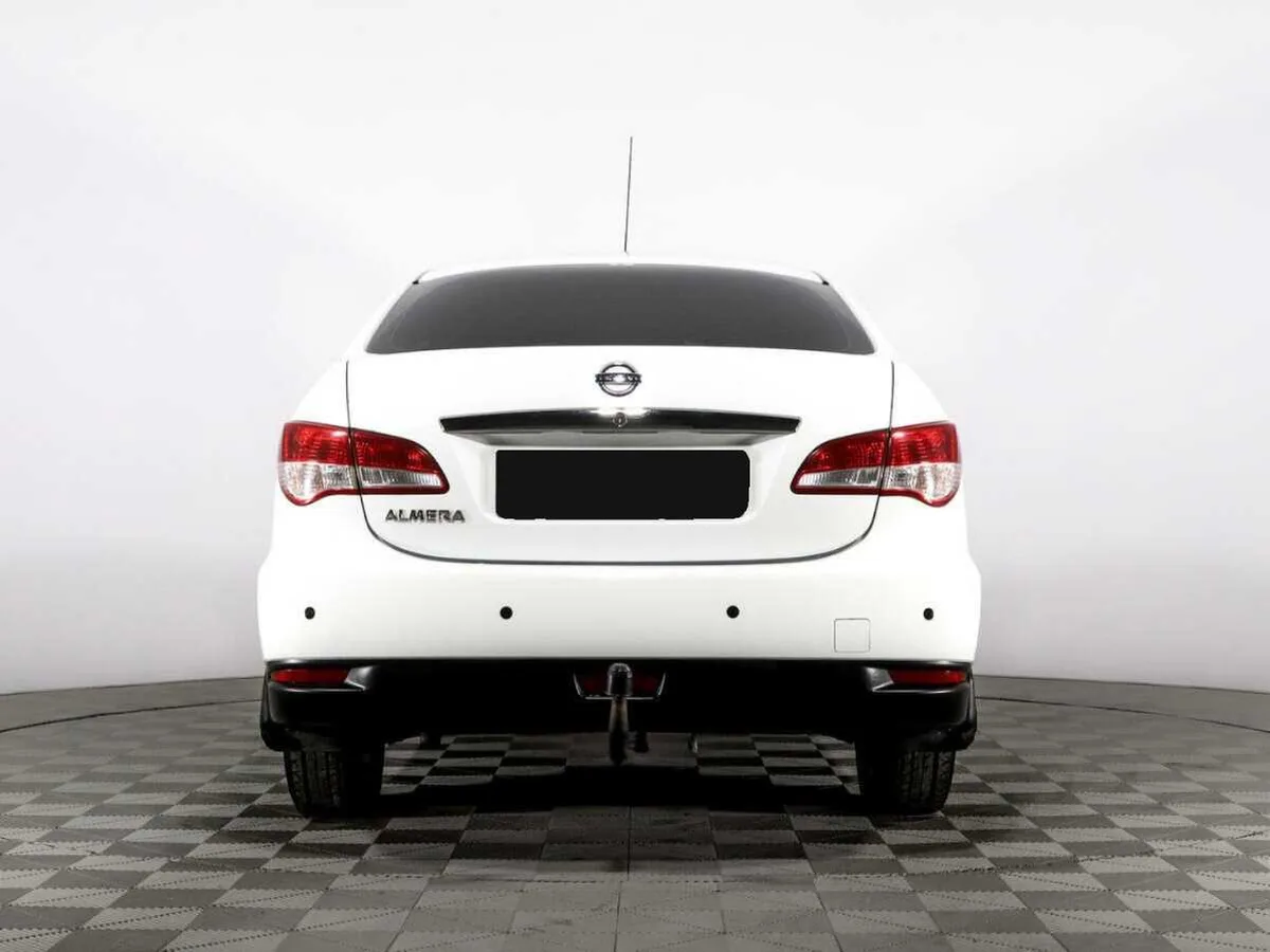 Nissan Almera