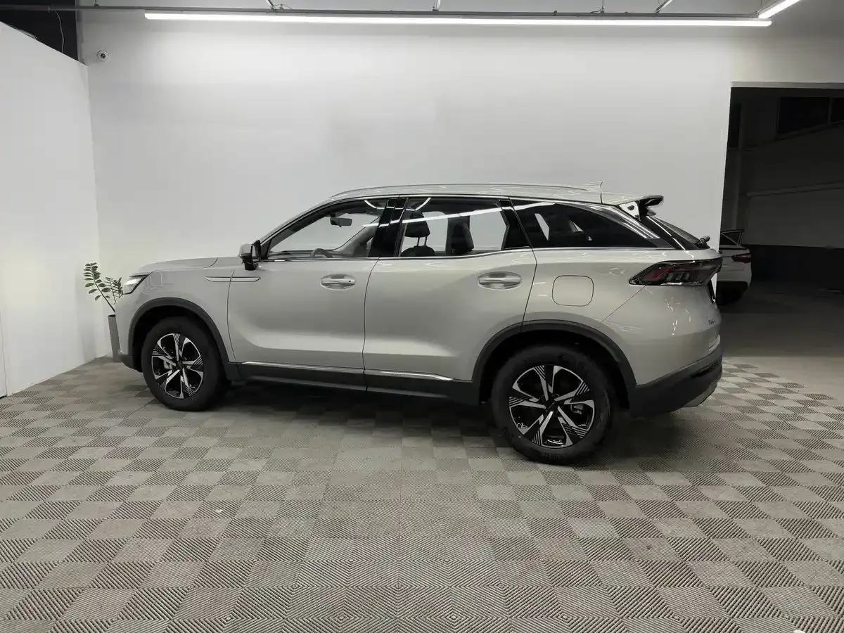 BAIC X7