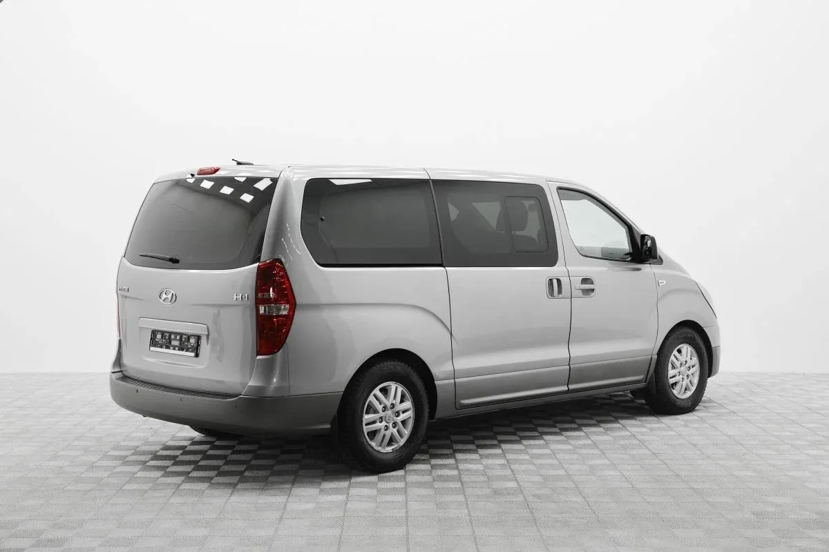 Hyundai H-1
