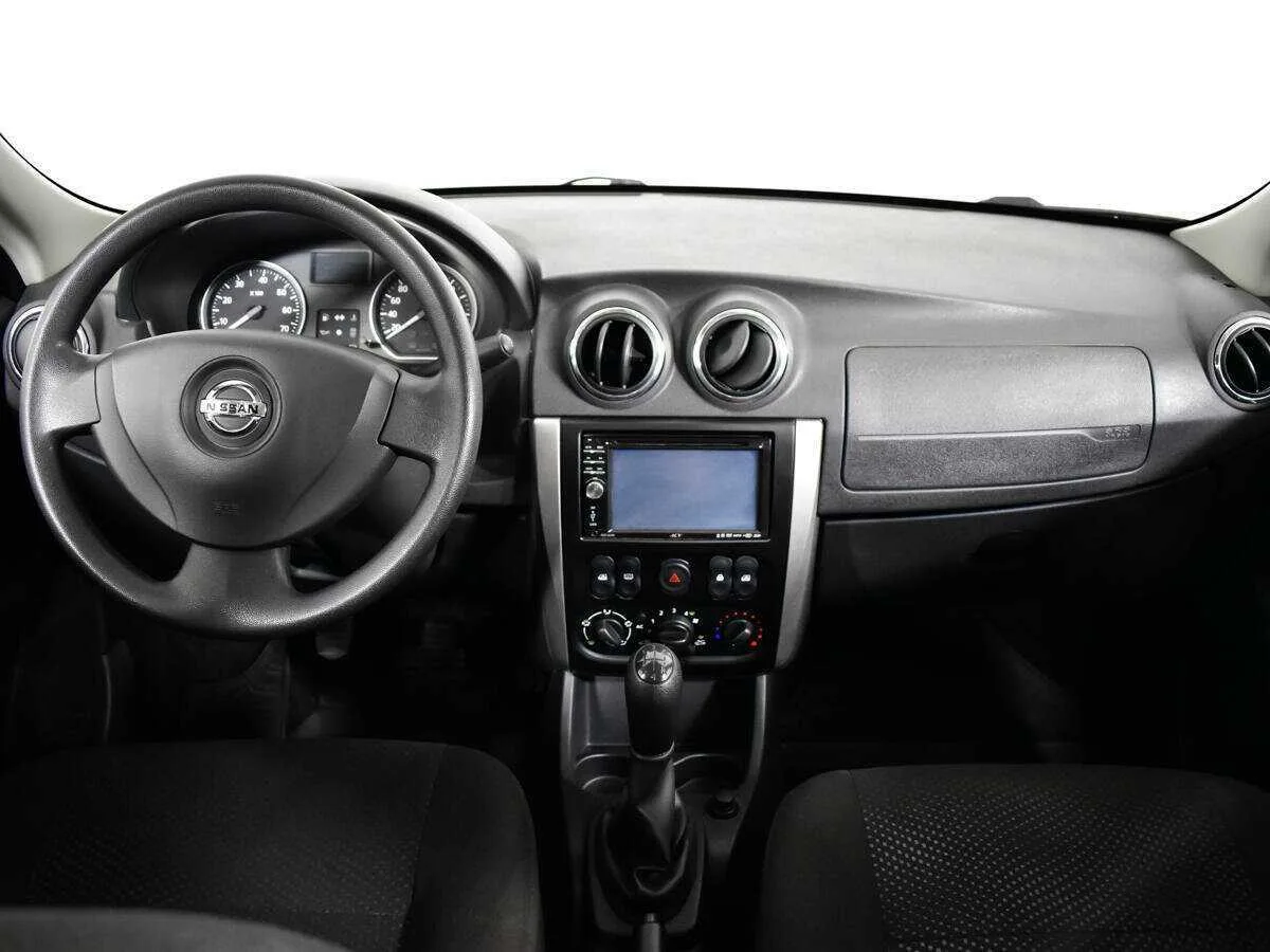 Nissan Almera