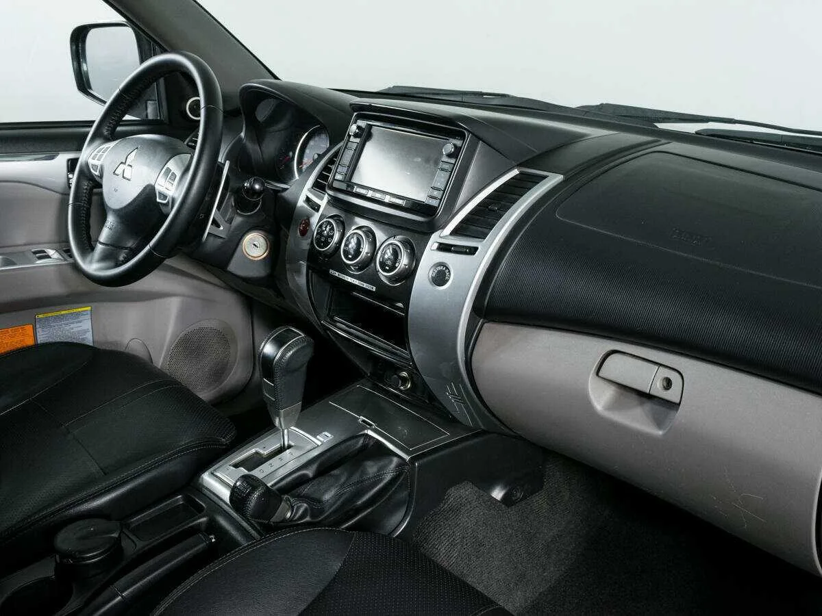 Mitsubishi Pajero Sport