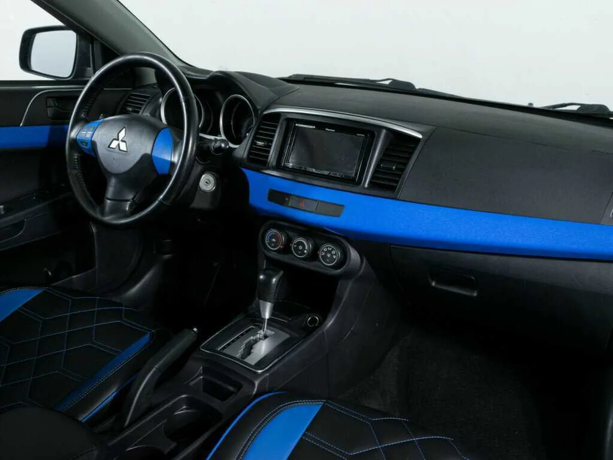 Mitsubishi Lancer
