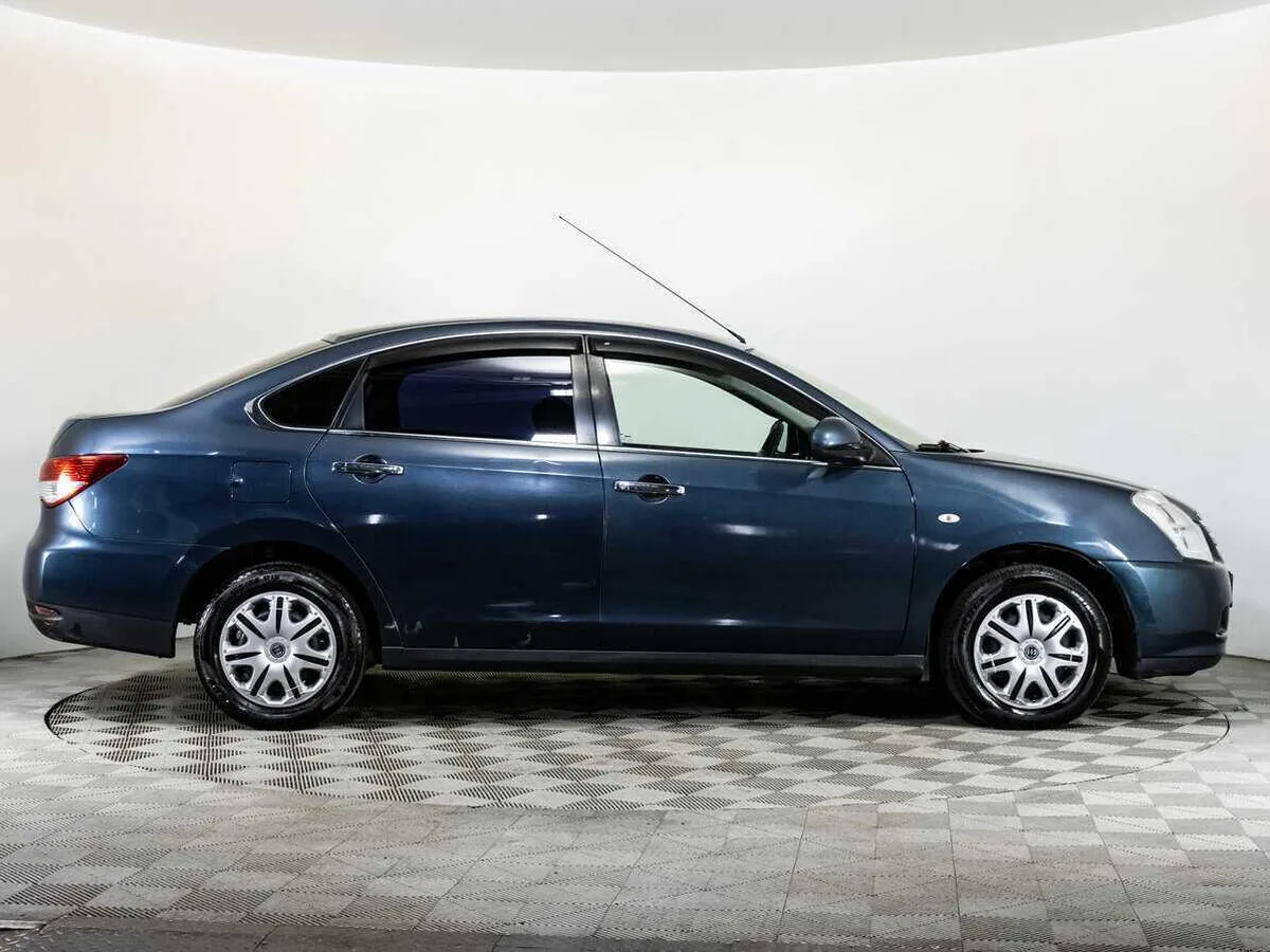 Nissan Almera