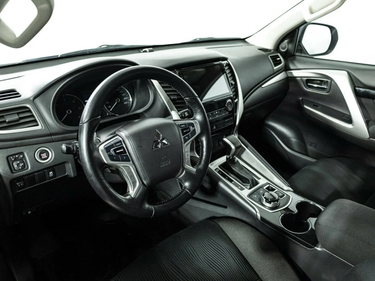 Mitsubishi Pajero Sport