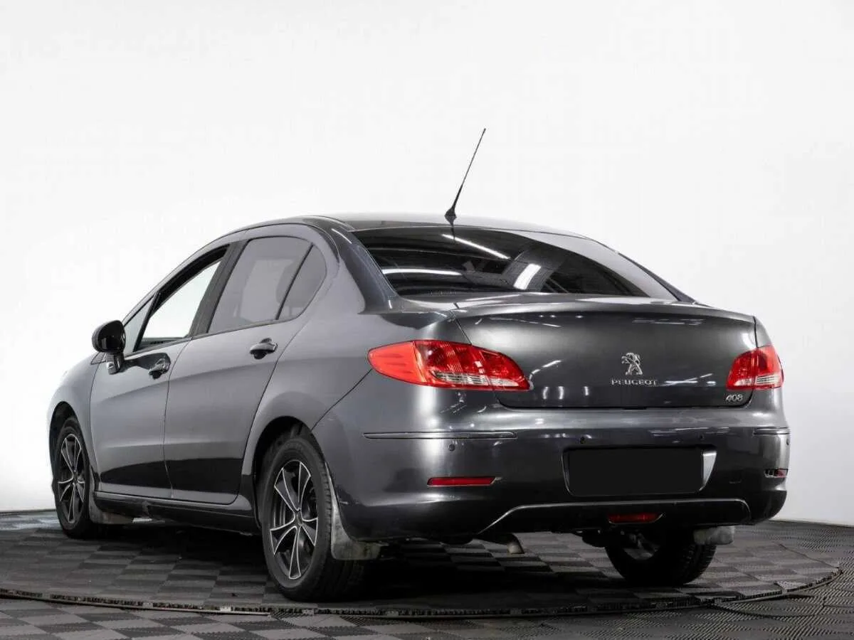 Peugeot 408