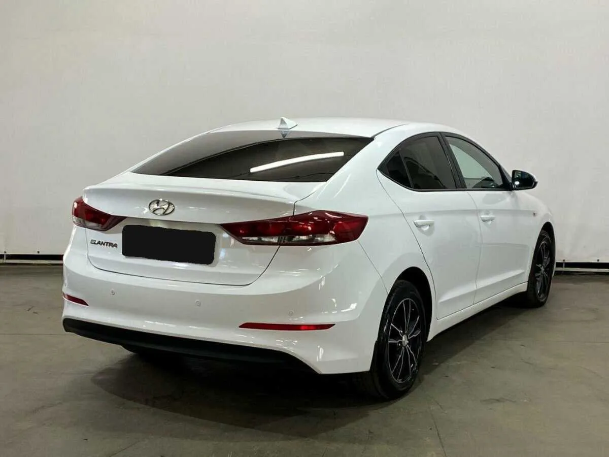Hyundai Elantra