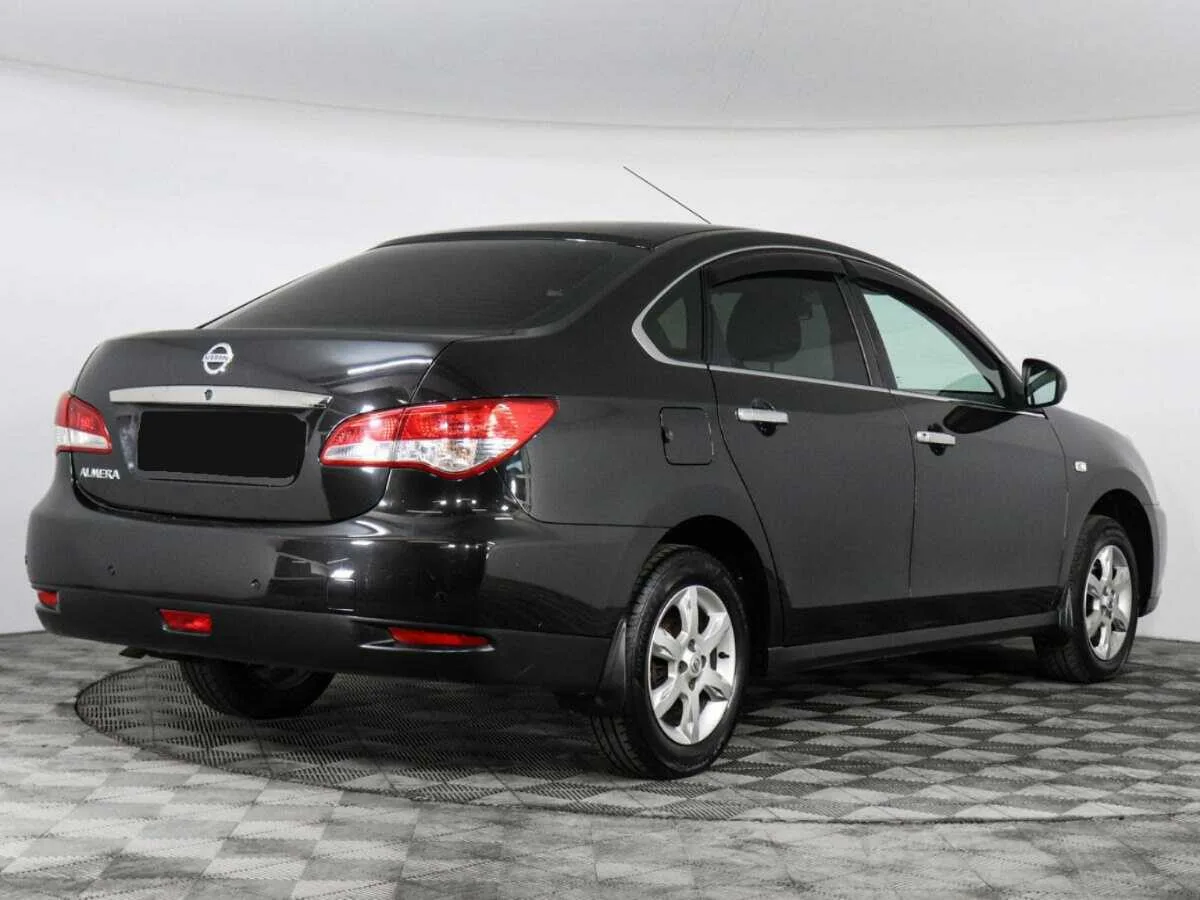Nissan Almera