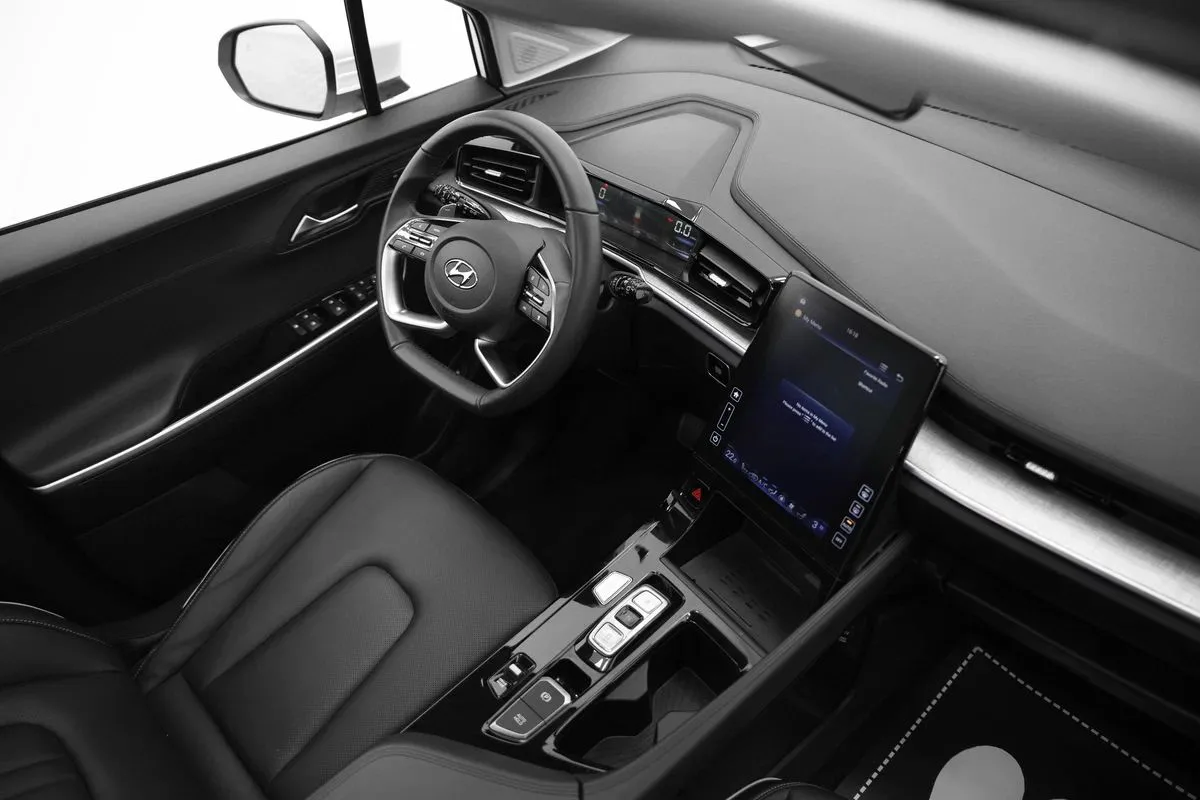 Hyundai Custo