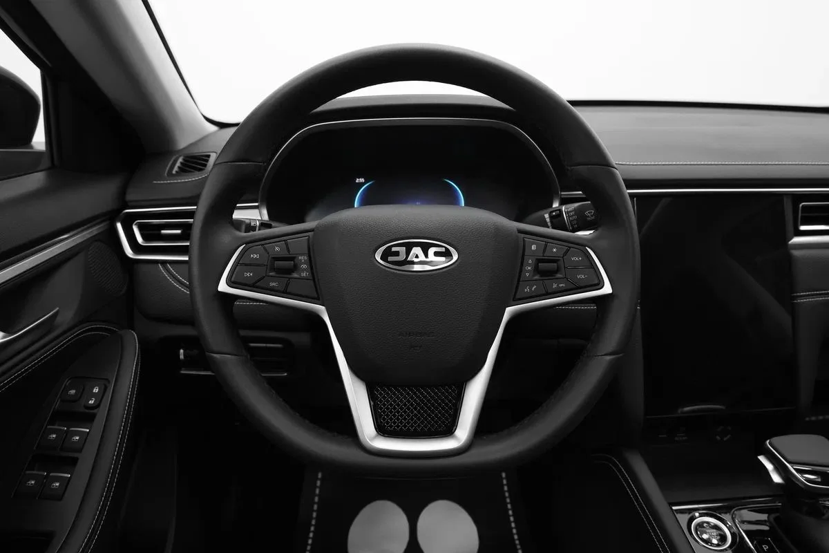 JAC J7