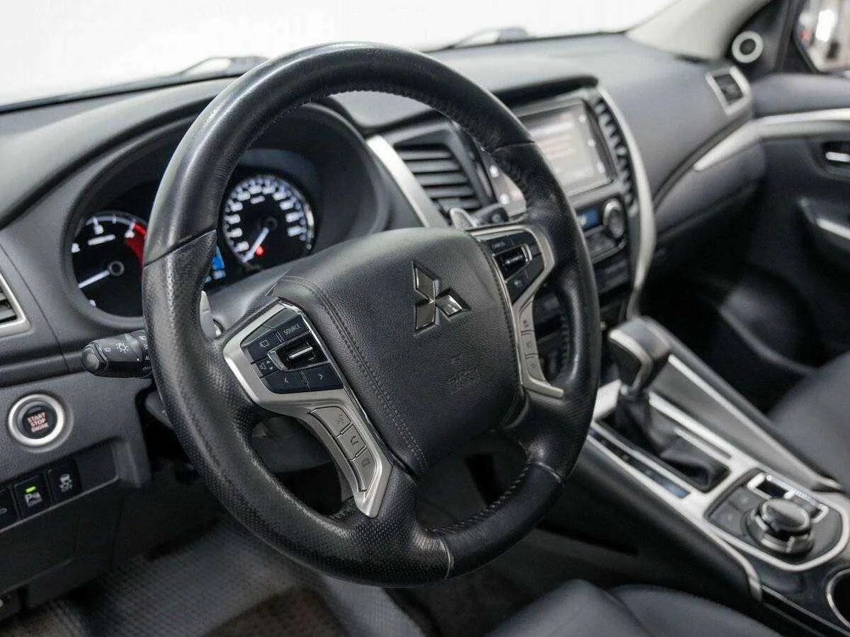 Mitsubishi Pajero Sport