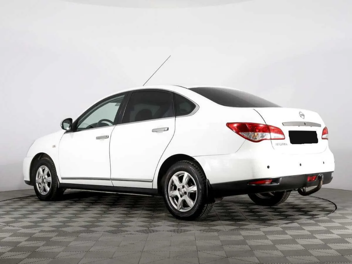 Nissan Almera