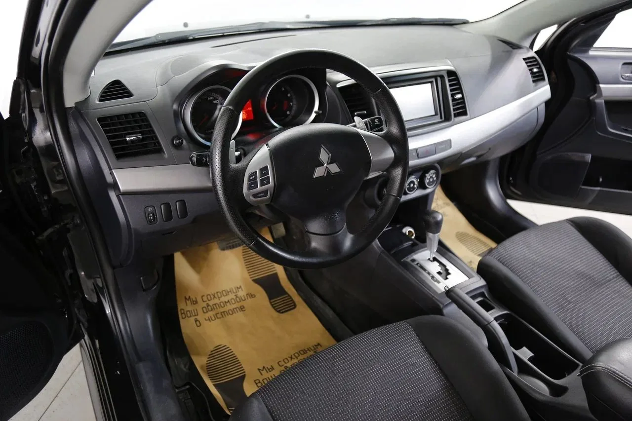 Mitsubishi Lancer