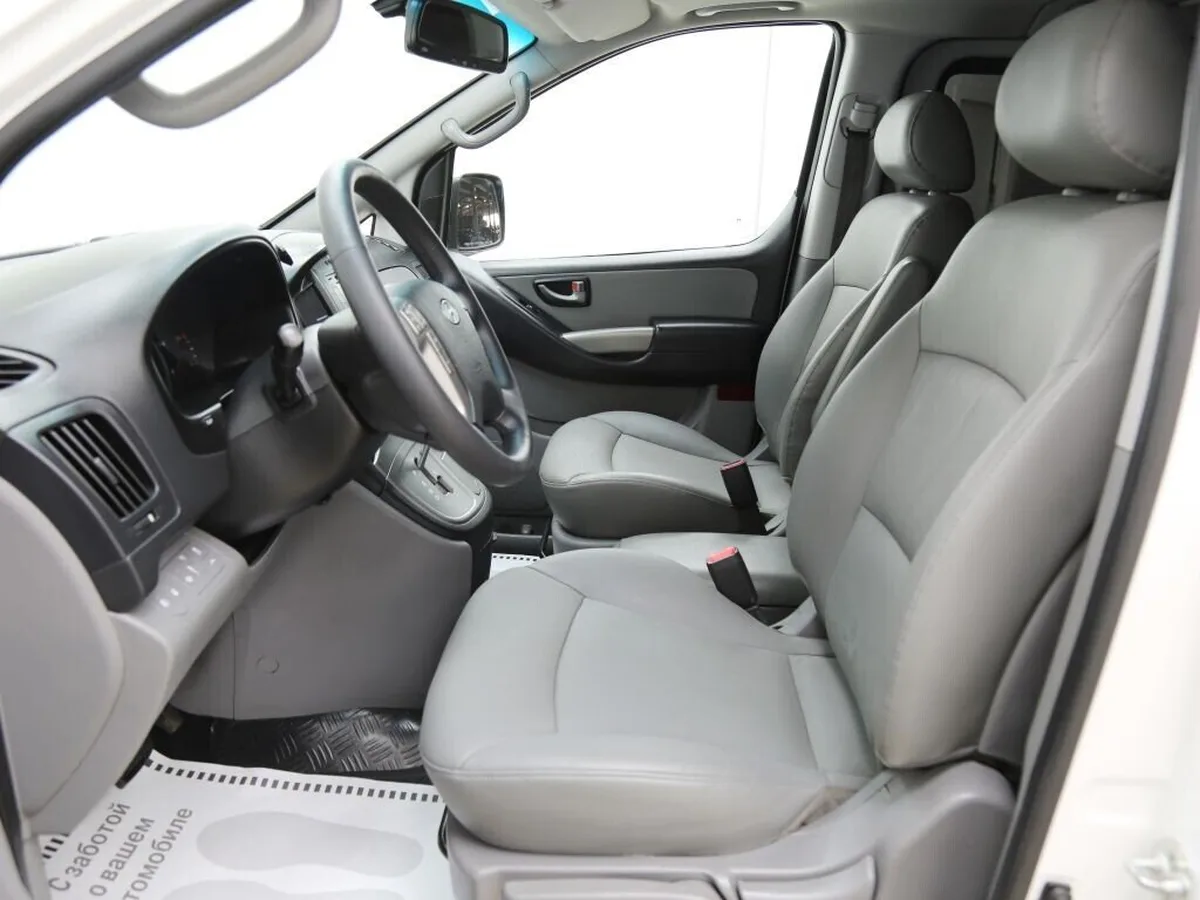 Hyundai Grand Starex