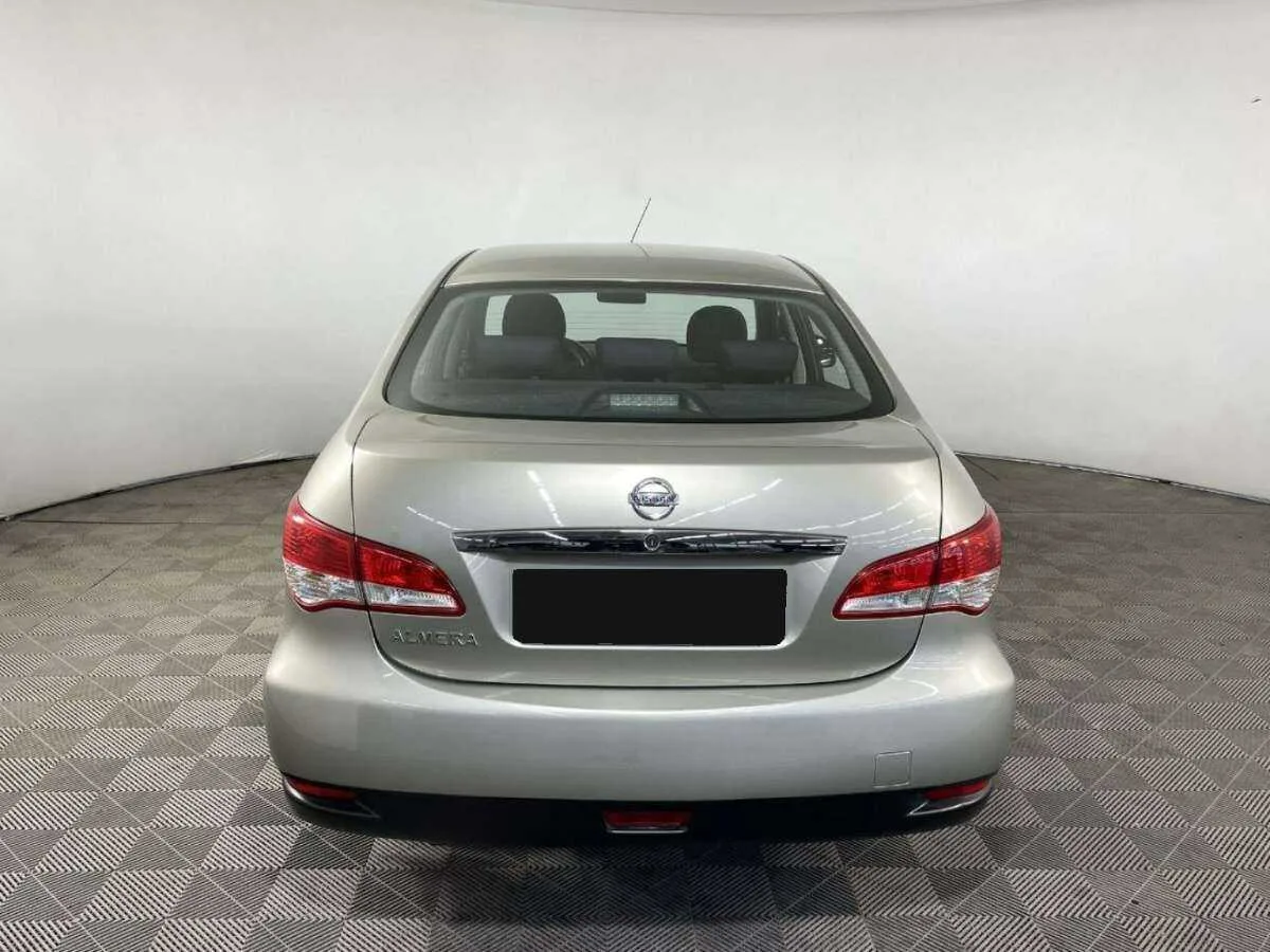 Nissan Almera