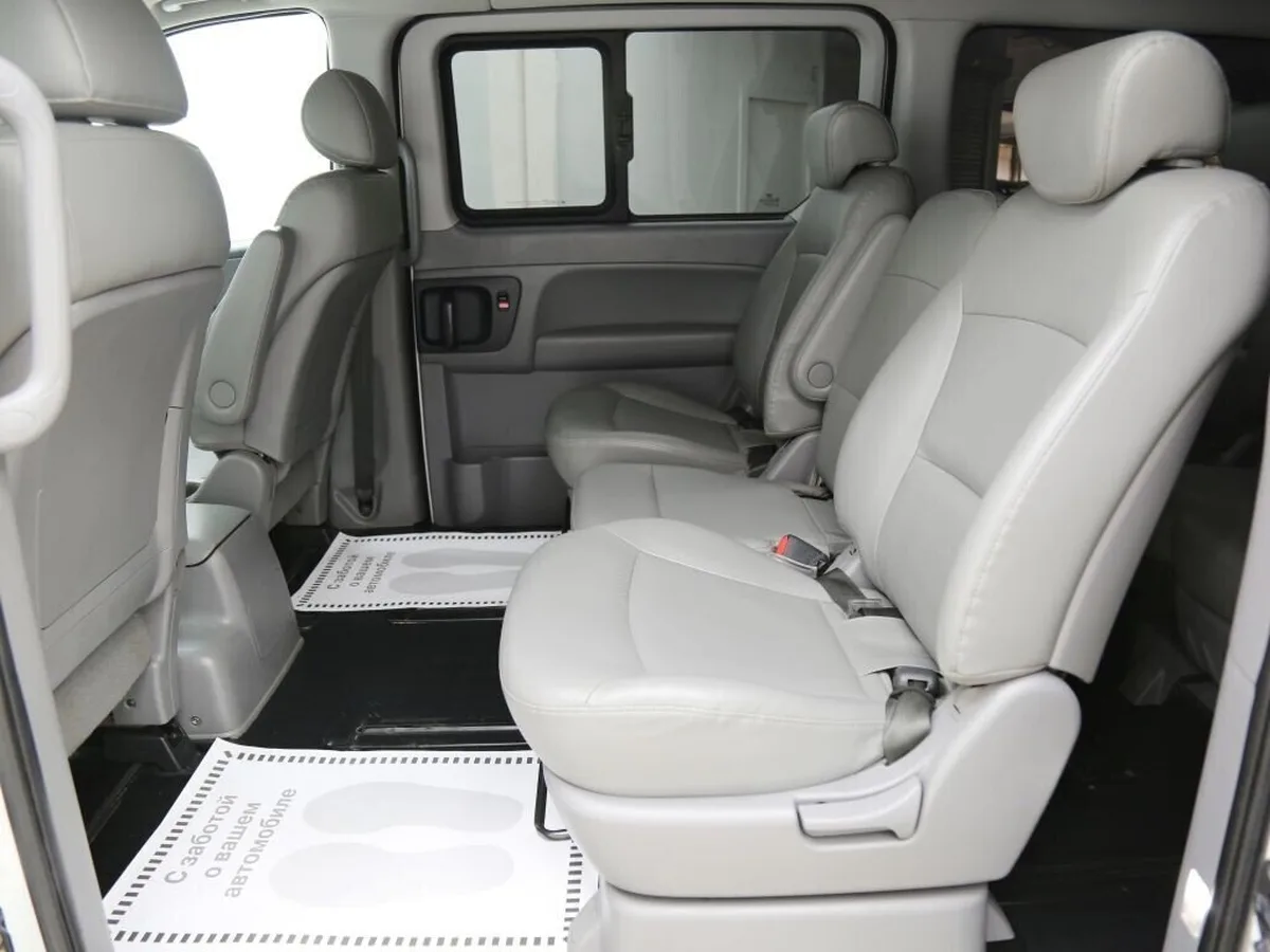 Hyundai Grand Starex