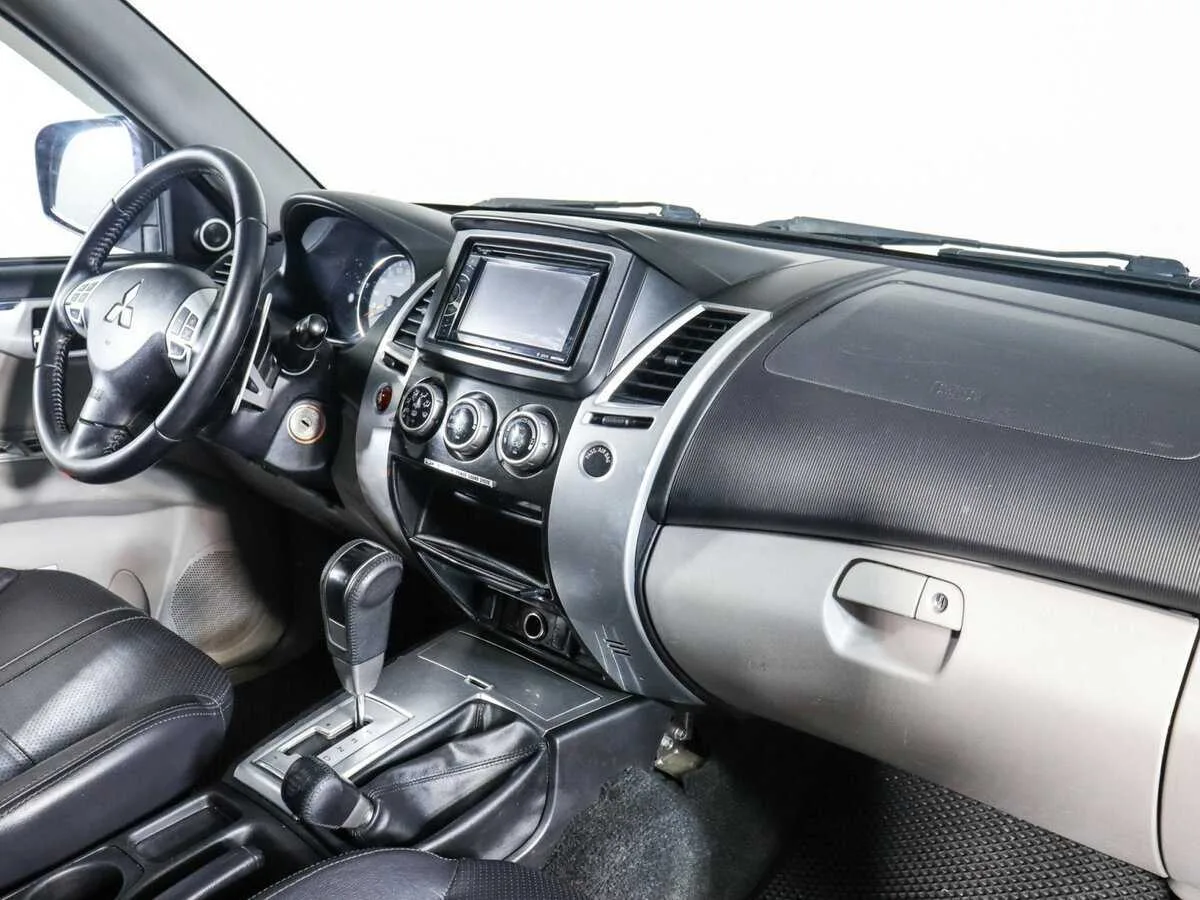 Mitsubishi Pajero Sport