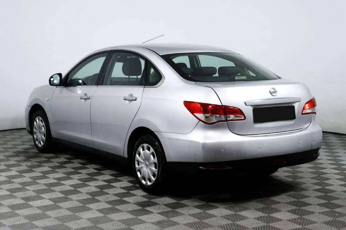 Nissan Almera