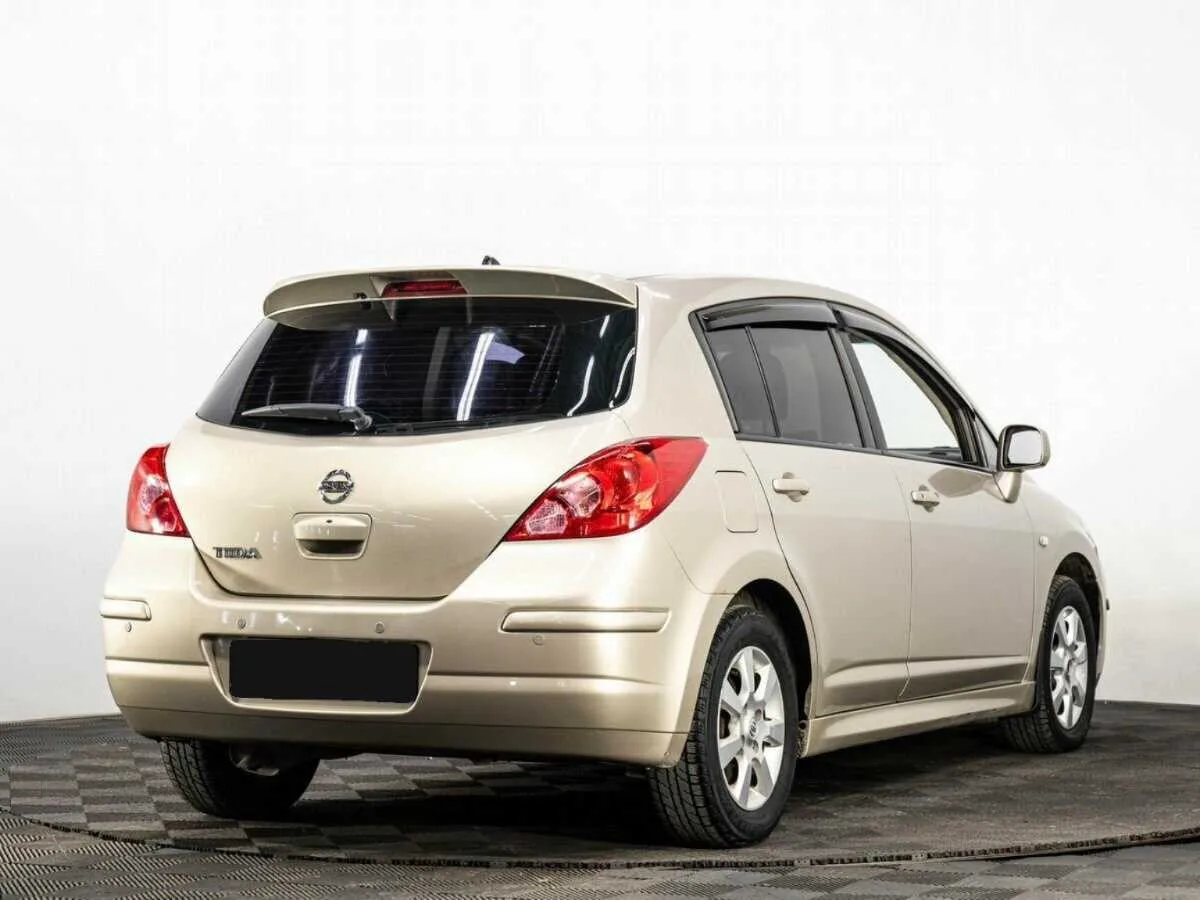 Nissan Tiida