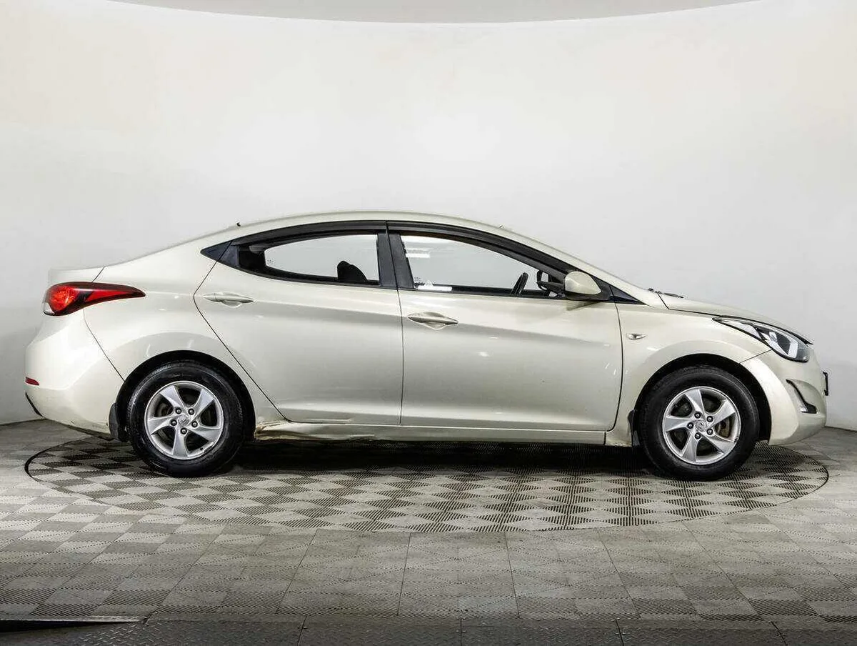 Hyundai Elantra