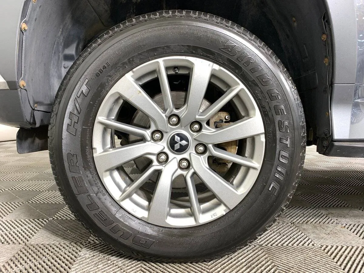 Mitsubishi Pajero Sport