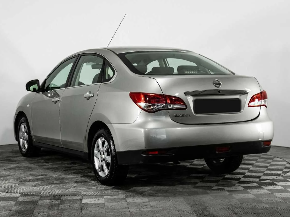 Nissan Almera