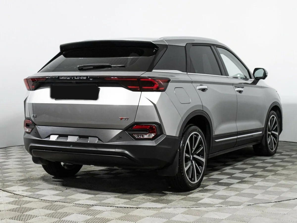 FAW Bestune T77