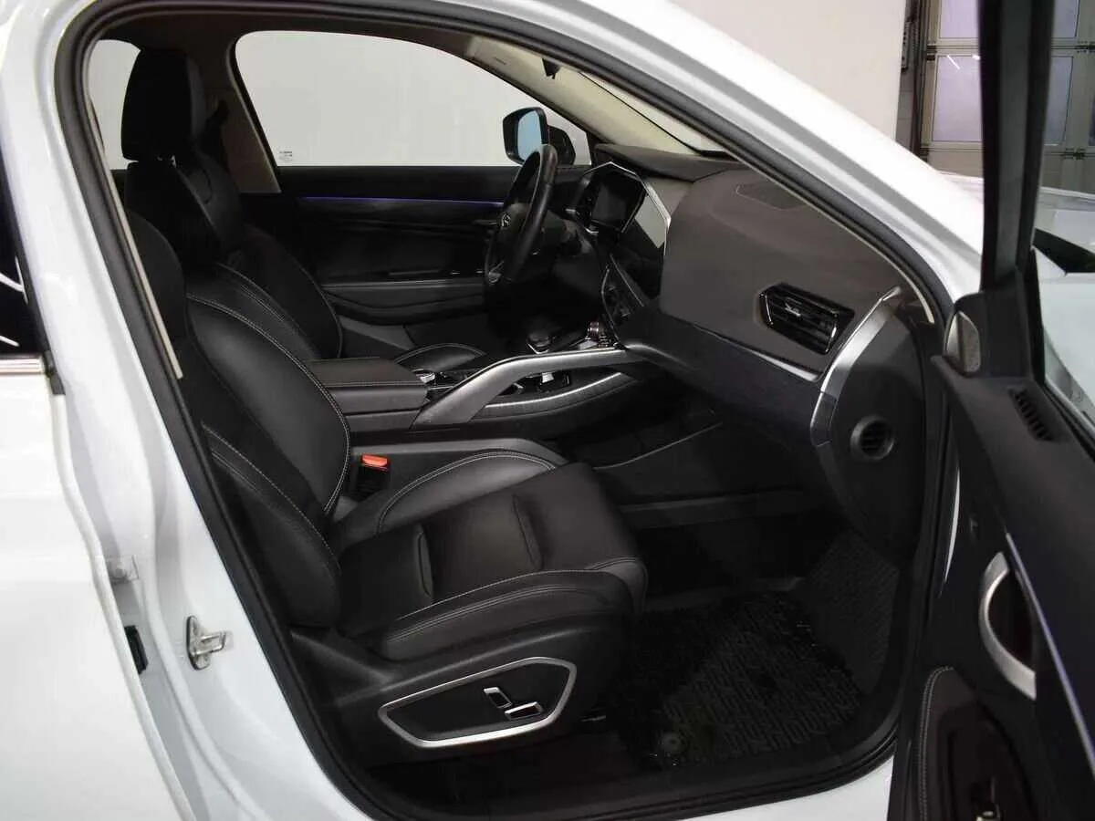 Geely Tugella